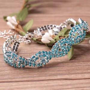 ❤️hold gorgeous aquamarine all rhinestone bracelet